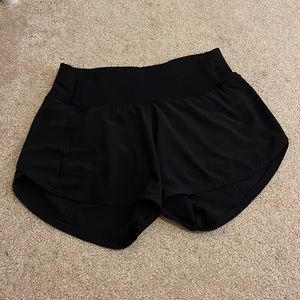 Women’s Lululemon speed up shorts size zero